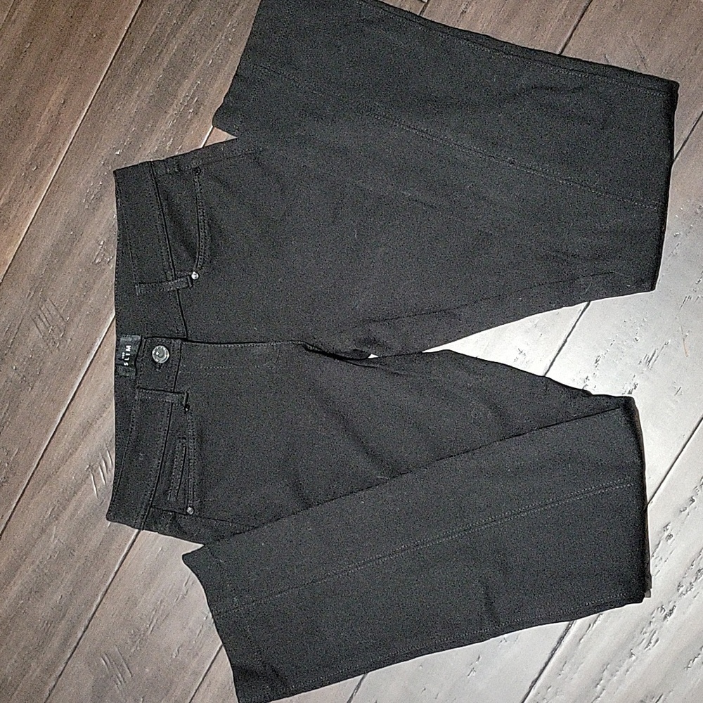 White House Black Market Pants size 00